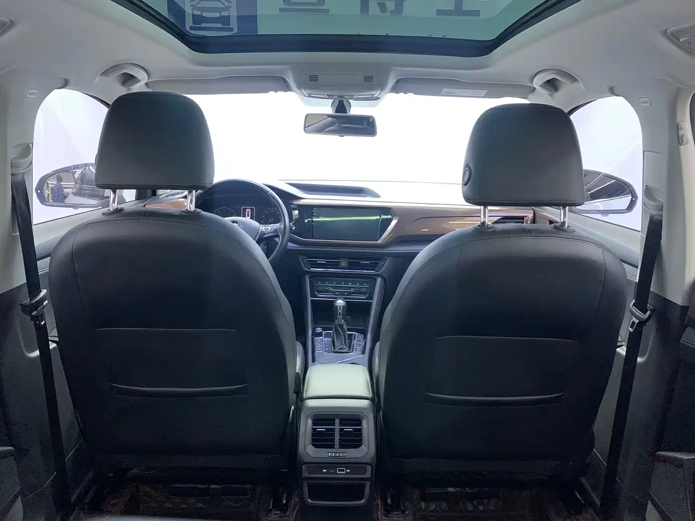 Volkswagen Tharu 2021 280TSI 2WD Luxury Plus фото 22