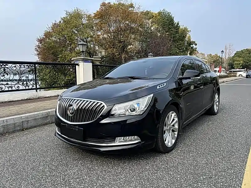 Buick LaCrosse 2013 2.4L SIDI Luxury Comfort