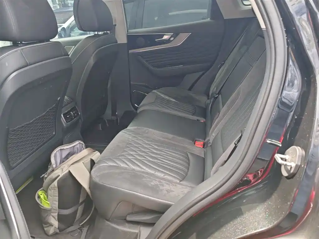 Hongqi HS5 2022 Facelift 2.0T Smart Flag Enjoyment AWD Edition фото 17