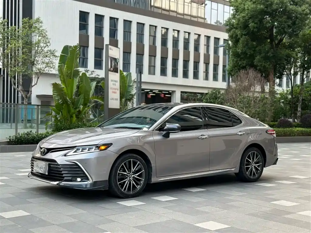Toyota Camry 2023 2.5G Luxury Edition