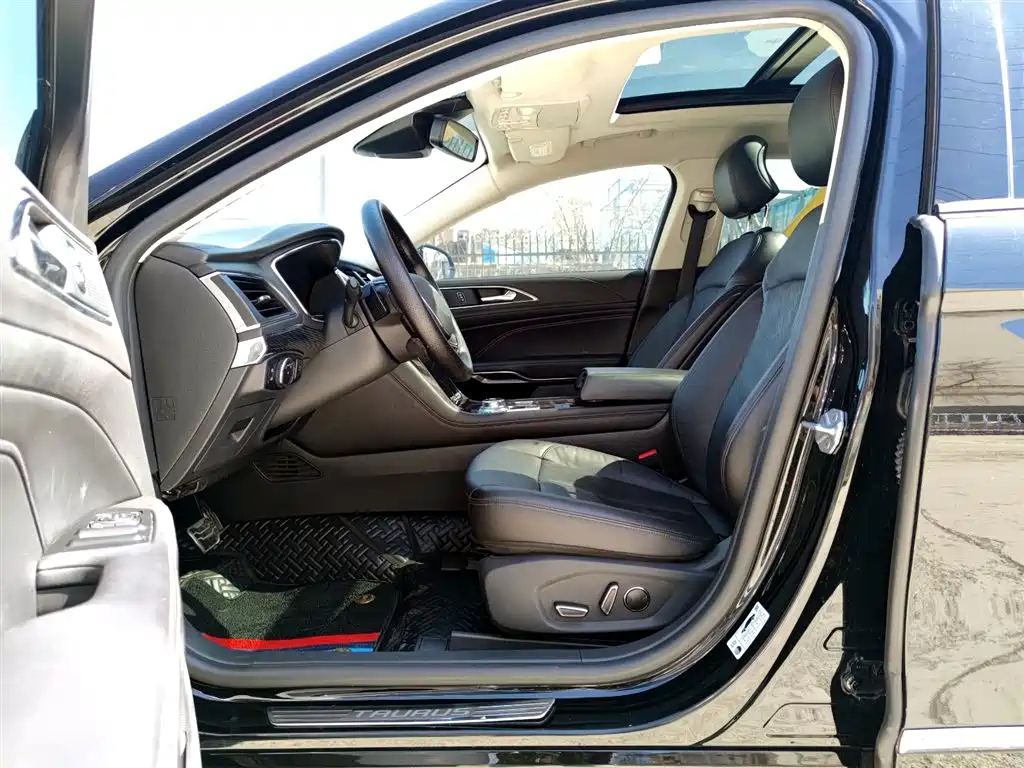 صورة 7 - Ford Taurus