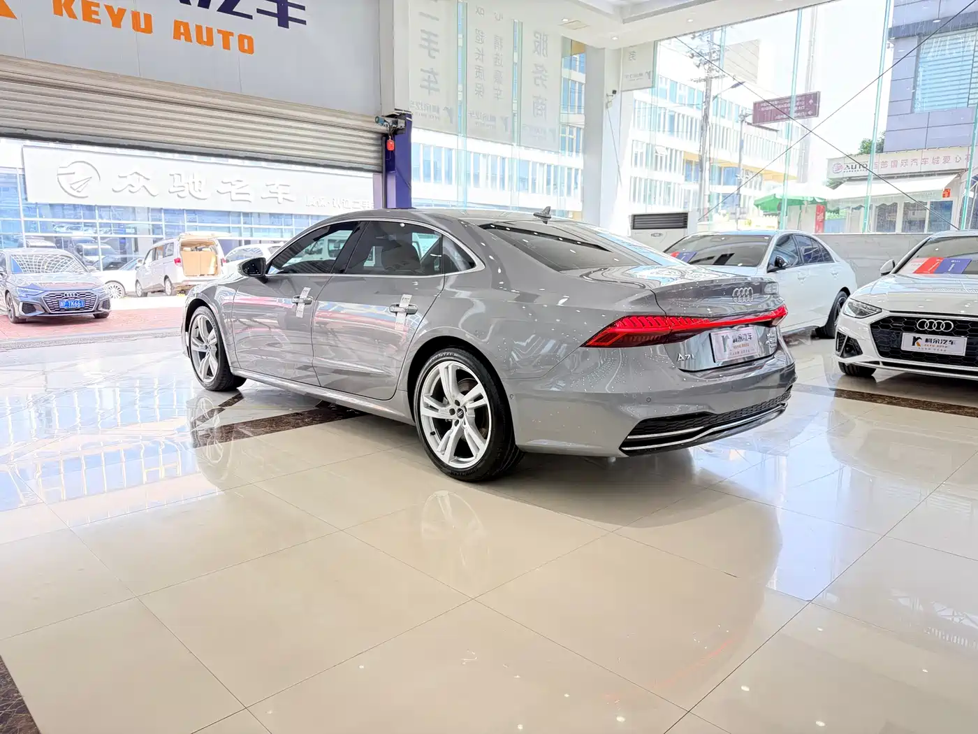 Audi A7L 2024 45TFSI quattro S-line Vision Edition Crystal Package фото 16