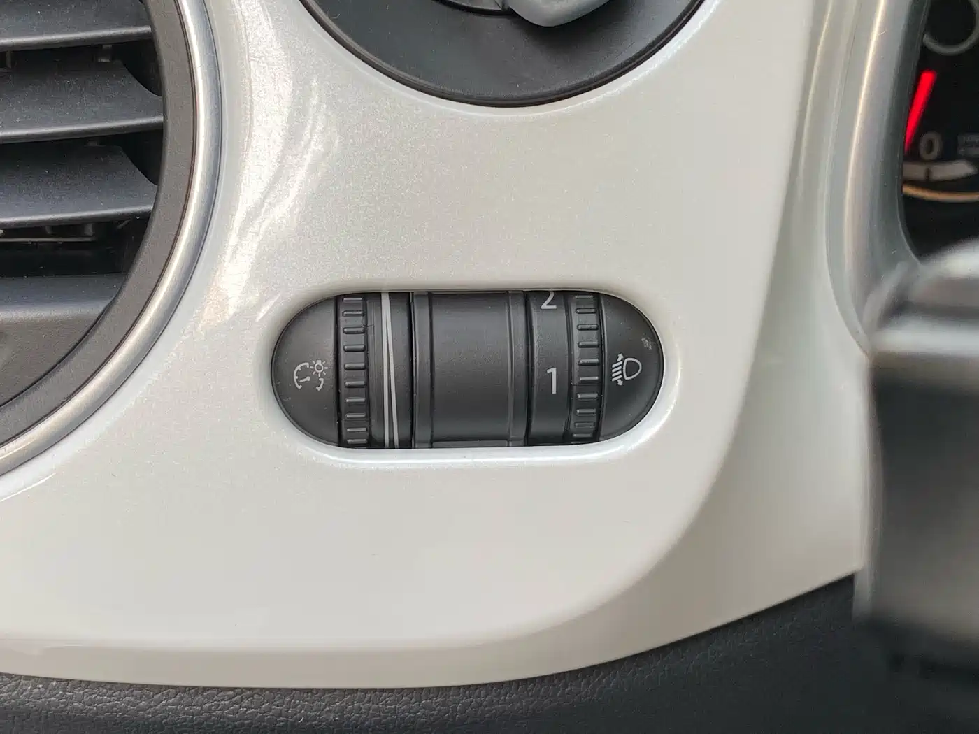 Volkswagen Beetle 2013 1.4TSI Comfort фото 8