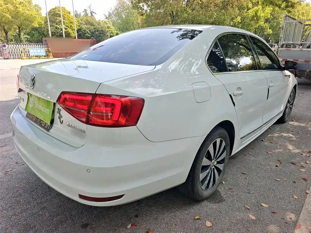 Volkswagen Sagitar 2018 1.6L Automatic Comfort фото 7