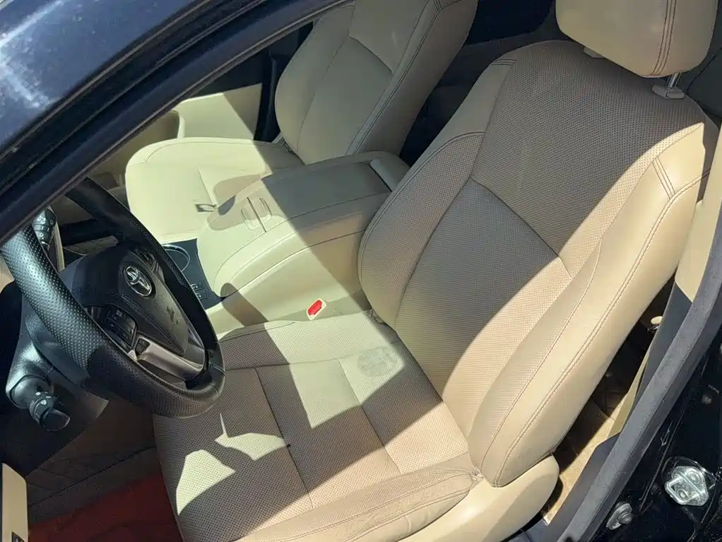 Toyota Highlander 2015 2.0T AWD Luxury Edition 7-seater фото 6