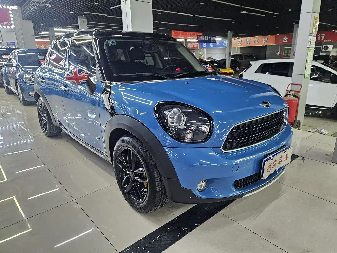 MINI COUNTRYMAN