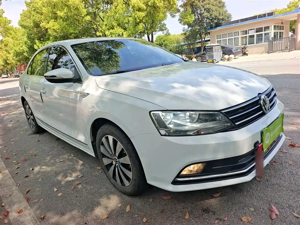 Volkswagen Sagitar 2018 1.6L Automatic Comfort фото 4