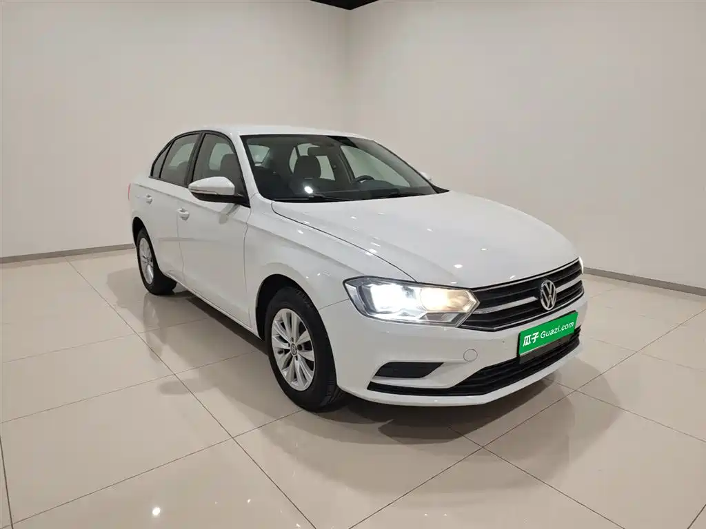 Volkswagen Bora 2018 1.5L Manual Fashion фото 4