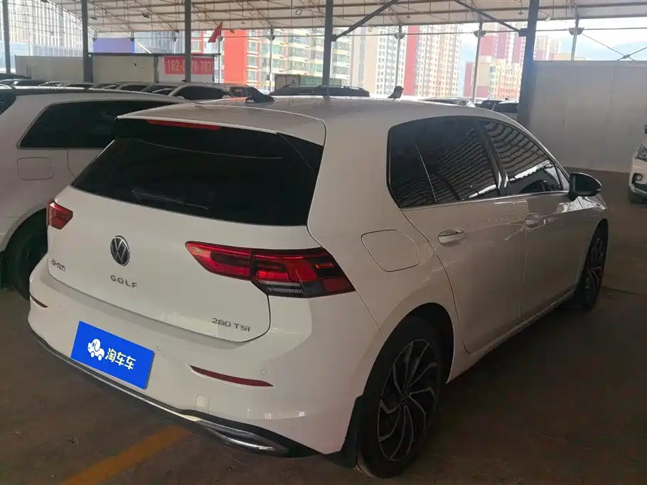 Volkswagen Golf 2021 280TSI DSG 30th Anniversary Edition фото 3