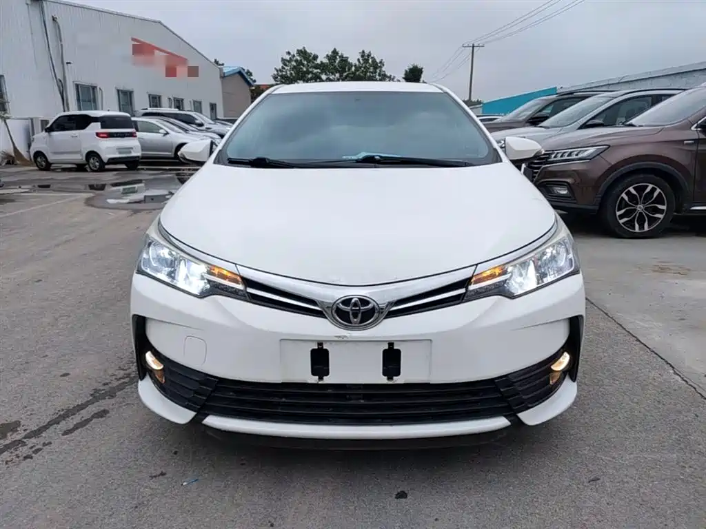 Toyota Corolla 2017 Facelift 1.2T S-CVT GL фото 3