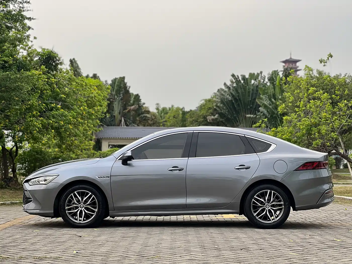 BYD Qin PLUS 2021 DM-i 55KM Flagship фото 7