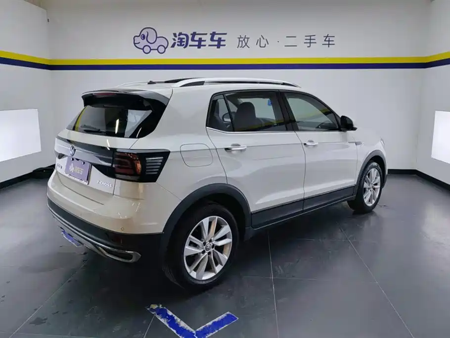 Volkswagen T-Cross 2019 1.5L Automatic Comfort Edition фото 3