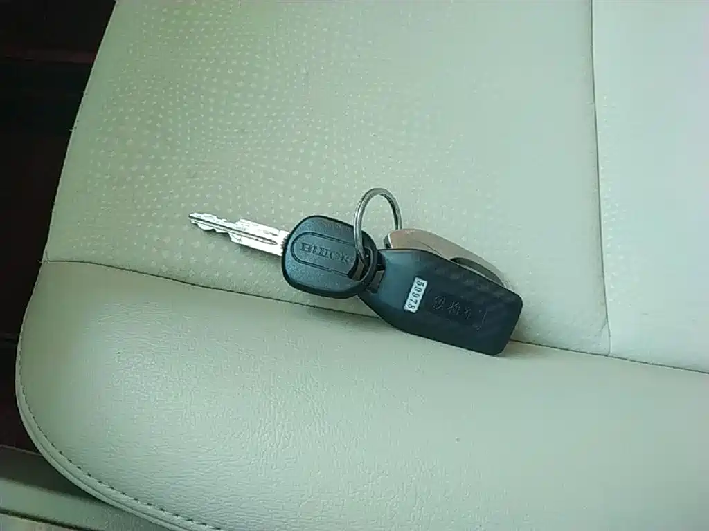 Buick Excelle 2015 1.5L Manual Classic фото 9