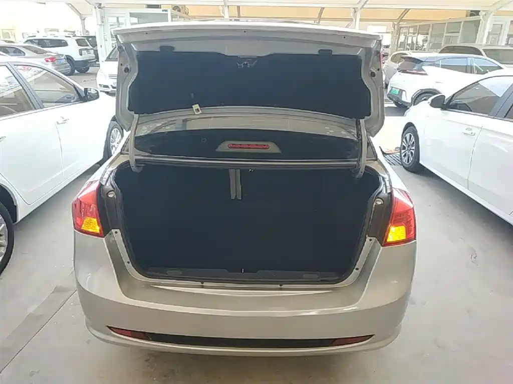 Buick Excelle 2015 1.5L Manual Classic фото 19