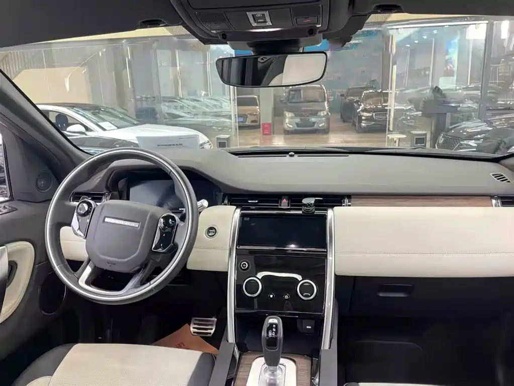 Land Rover Discovery Sport 2020 249PS R-Dynamic Performance фото 5