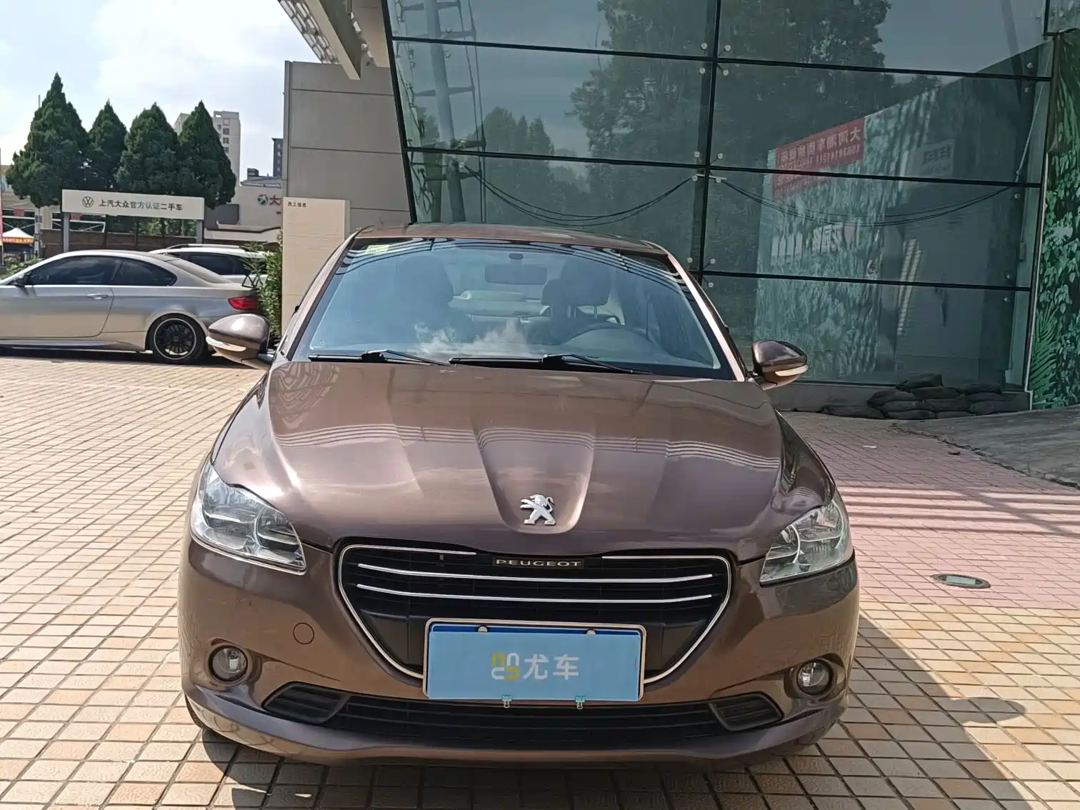 Photo 2 - Peugeot 301