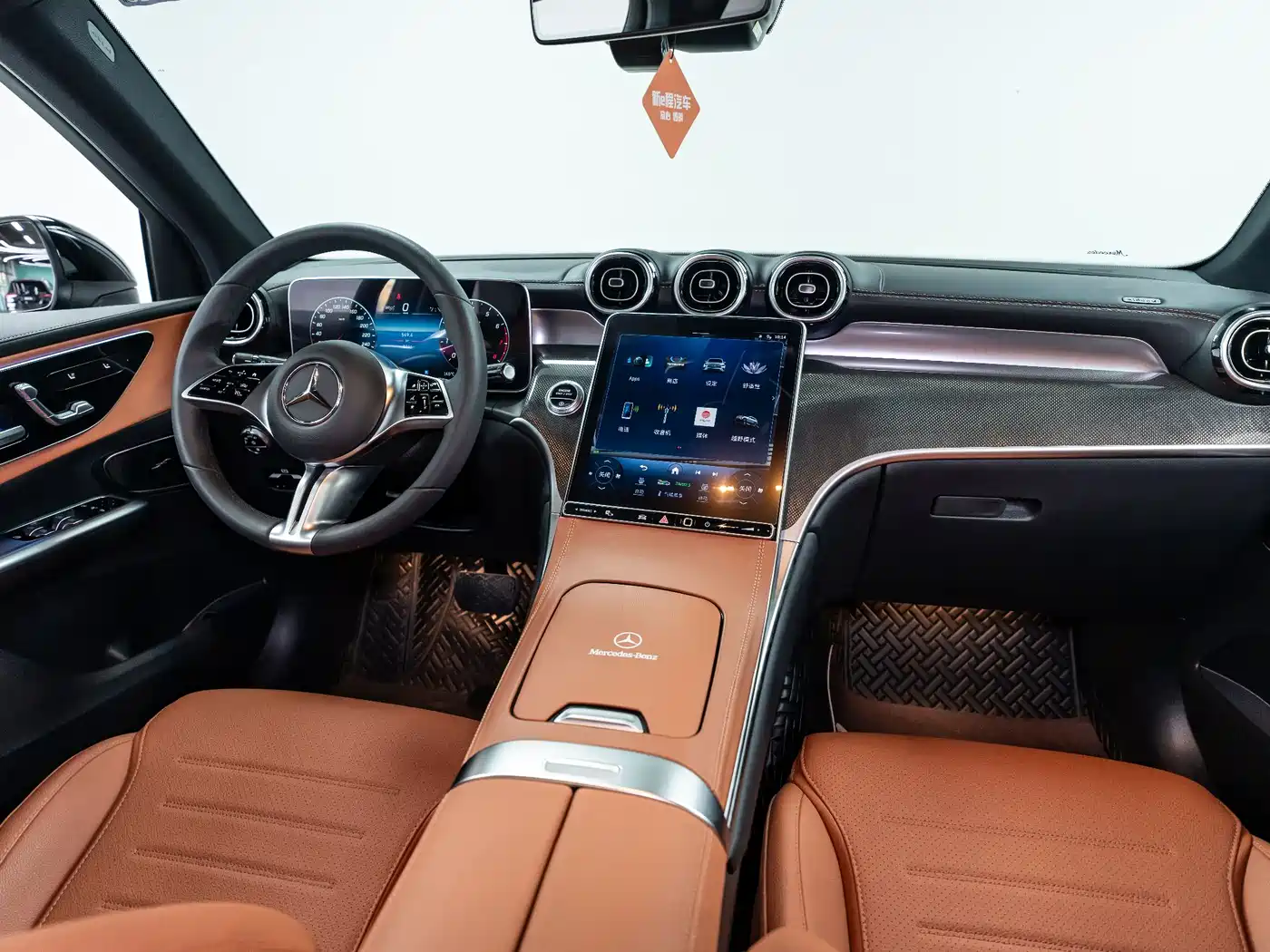 MERCEDES-BENZ GLC