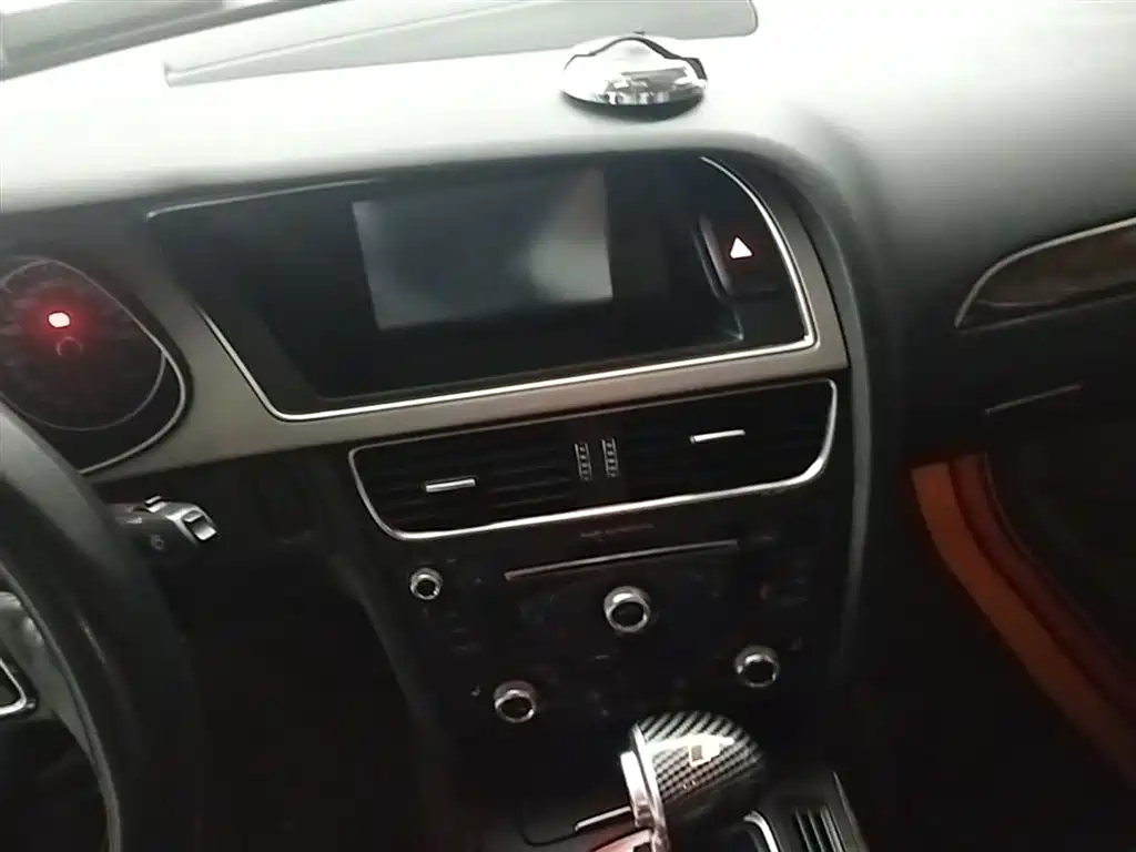 Audi A4L 2015 35 TFSI Auto Comfort фото 13