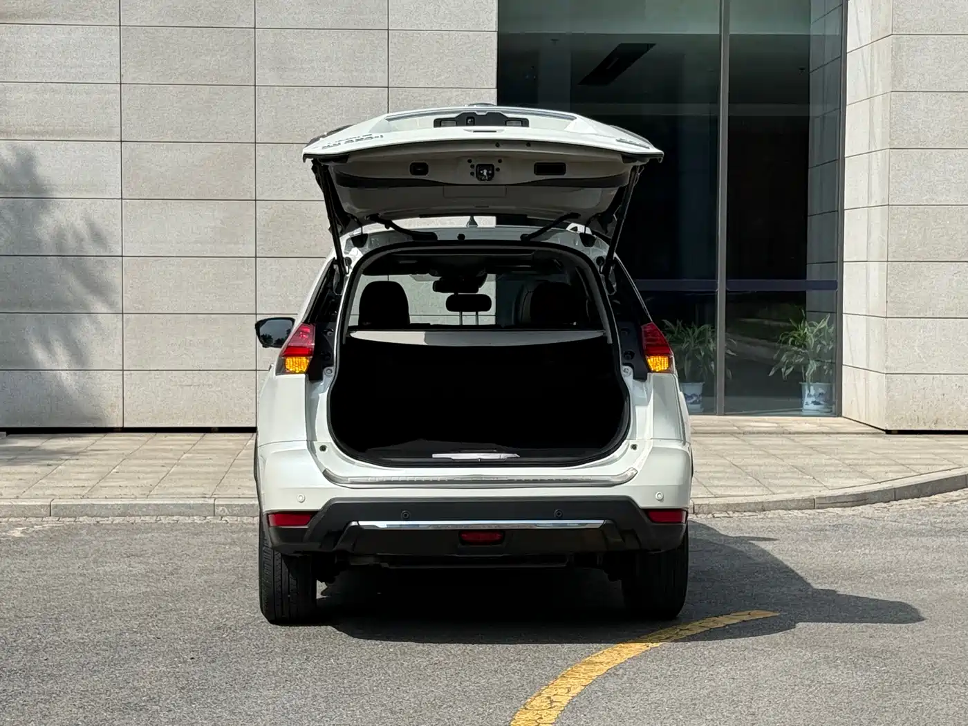 Nissan X-Trail 2019 2.5L CVT Smart Connect Luxury Edition 4WD фото 17