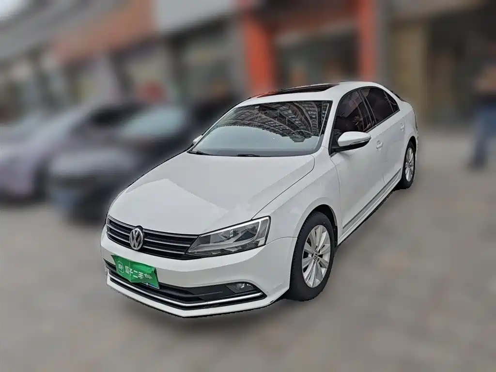 Volkswagen Sagitar 2015 1.6L Automatic Comfort