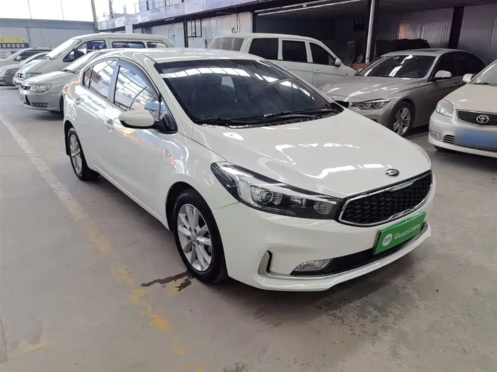 Kia K3 2017 1.6L Automatic 15th Anniversary Special GLS фото 4