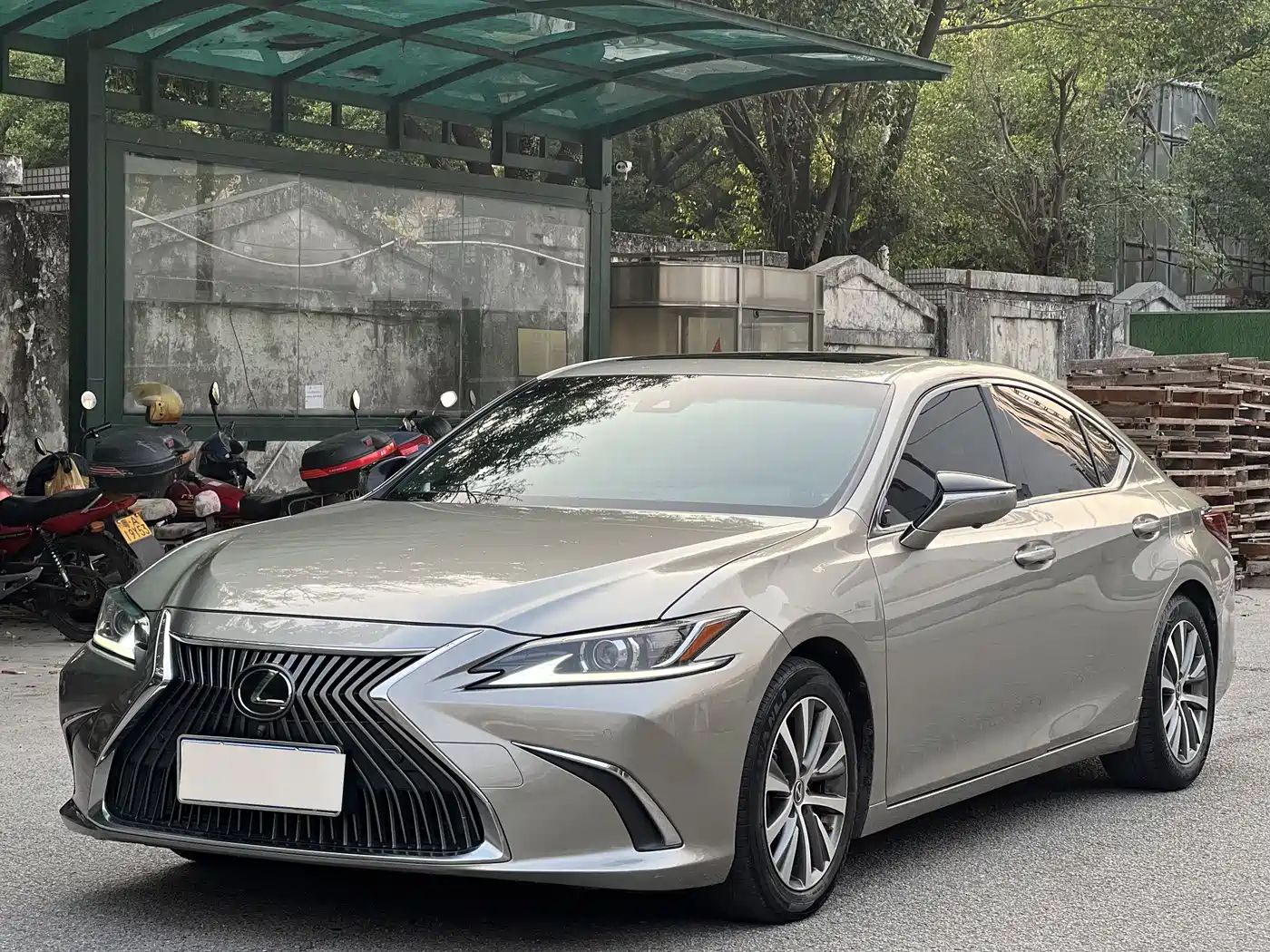 Lexus ES 2018 200 Excellence Edition China V