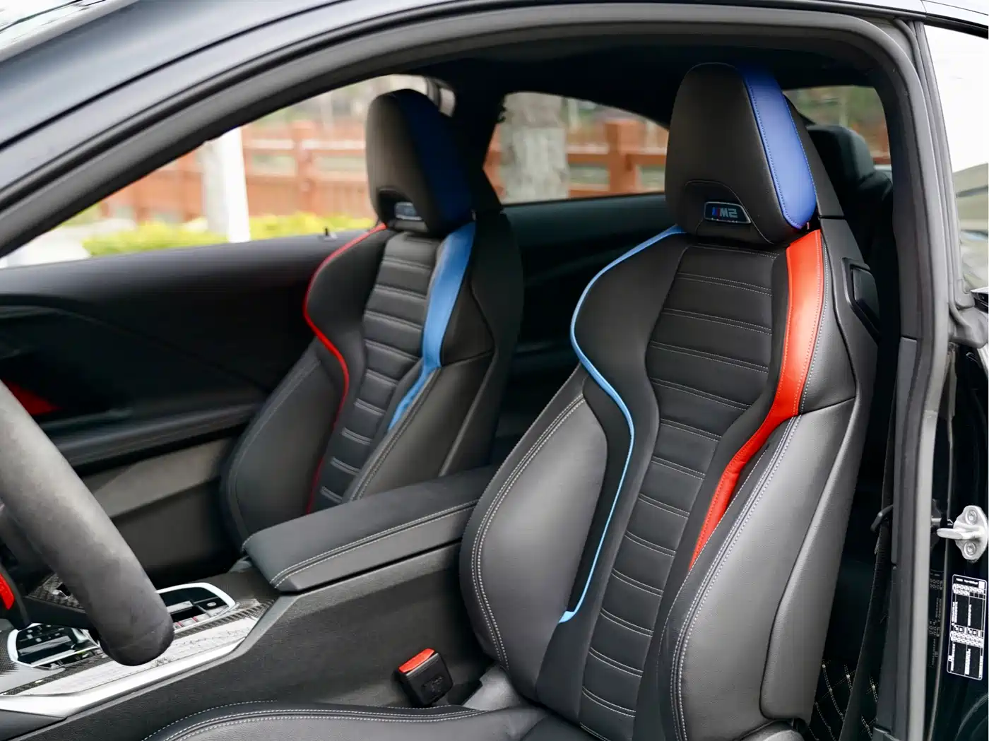 BMW M2 2024 M2 фото 9