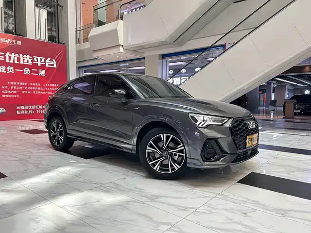 Audi Q3 Sportback 2022 40 TFSI Fashion — фото 1