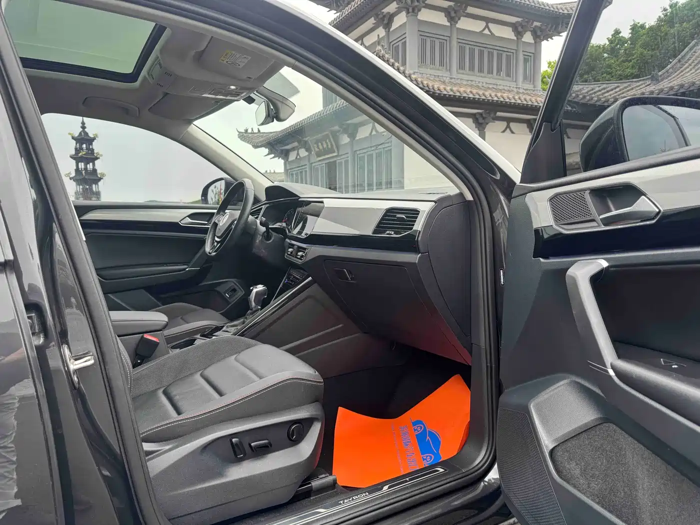 Volkswagen Tayron 2022 280TSI 2WD Luxury Smart Connect Edition фото 10