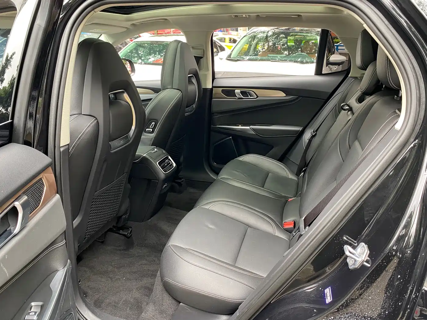 Lynk & Co 01 2019 2.0T 2WD Pro Edition China V фото 10