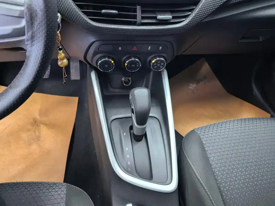 Chevrolet Cavalier 2020 325T Automatic Joy Edition фото 16