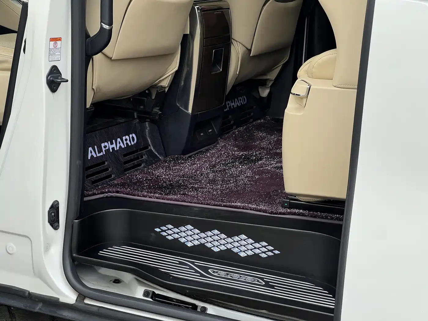 Toyota Alphard 2015 3.5L Premium Edition фото 14