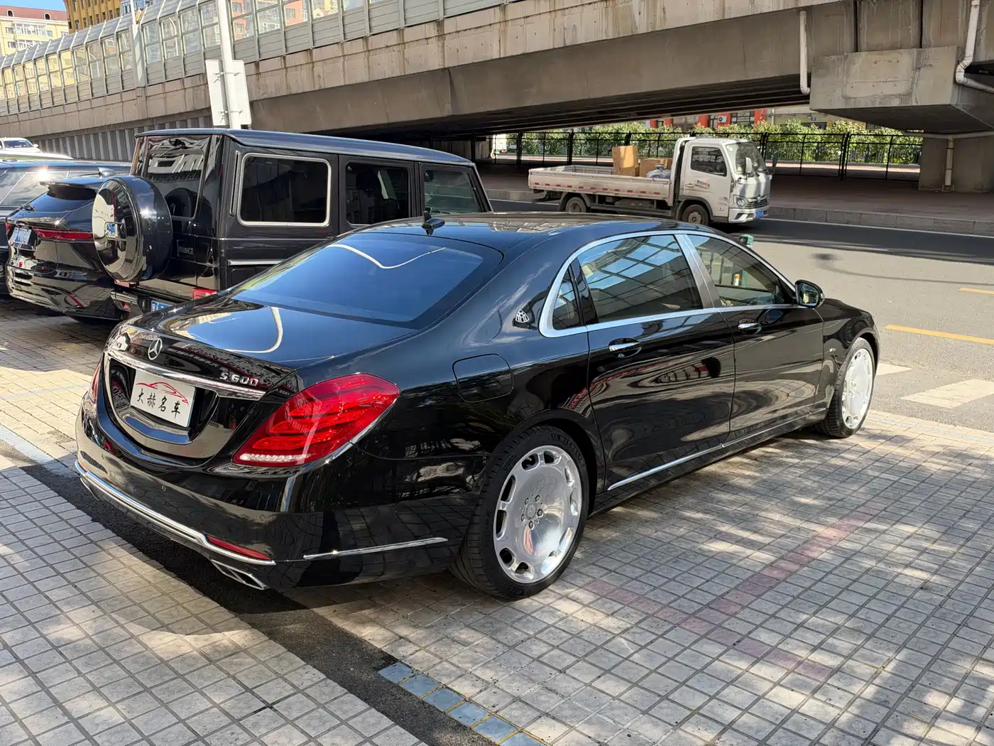 Фото 4 - Mercedes-Benz Maybach S-Class