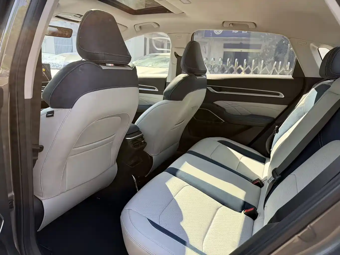 GEELY AUTOMOBILE EMGRAND