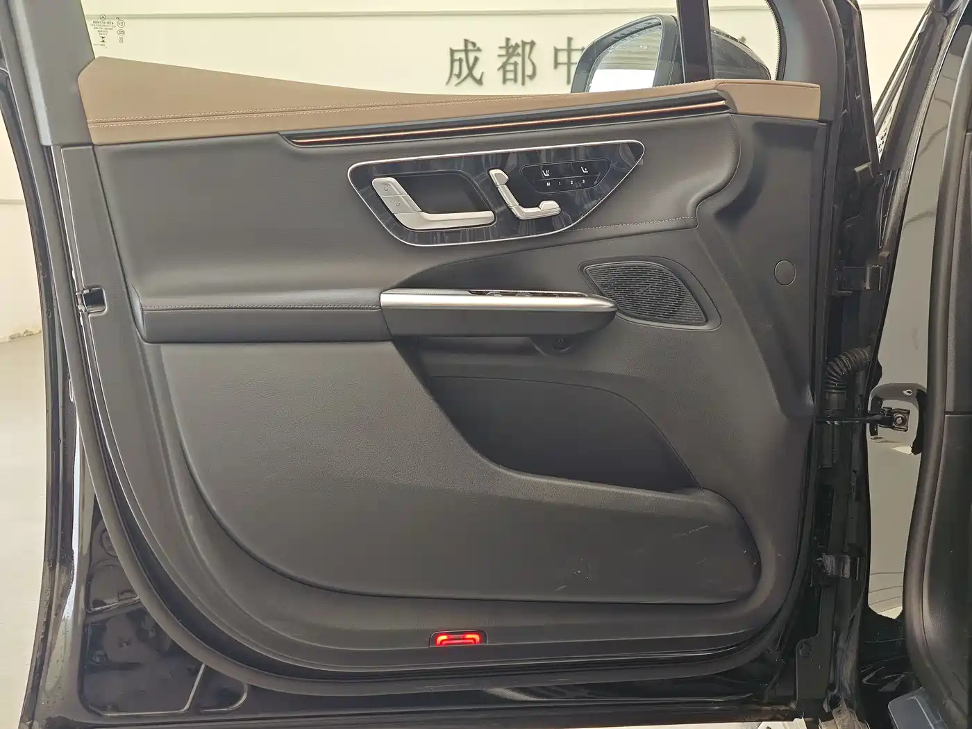 Mercedes-Benz EQE SUV 2024 500 4MATIC Luxury Edition фото 13
