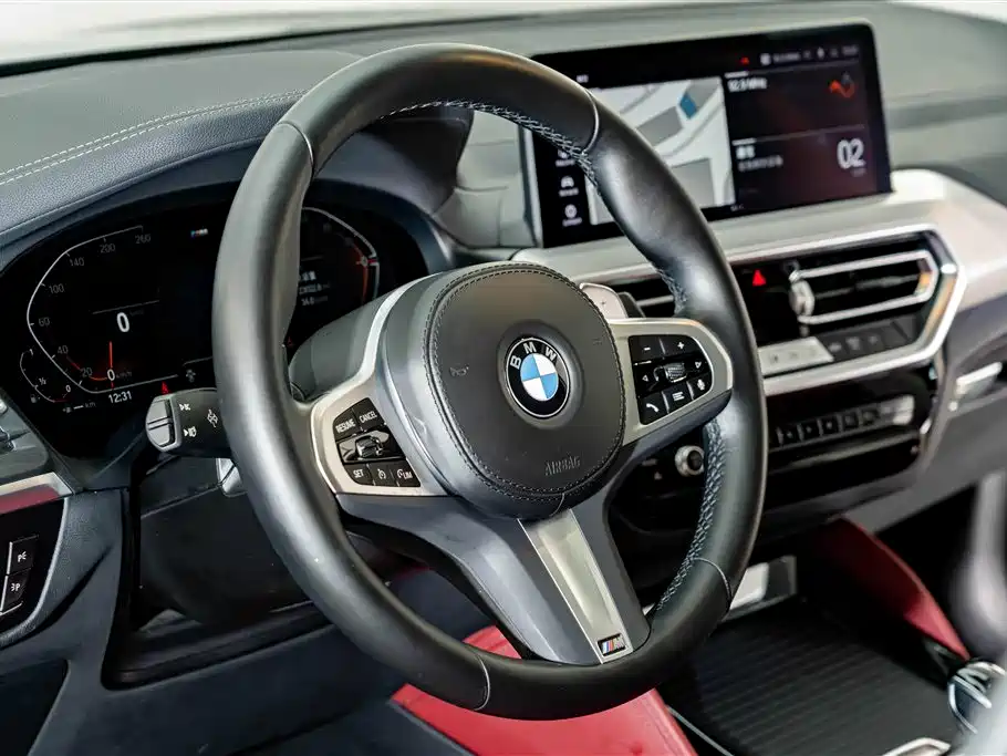Photo 10 - BMW X4