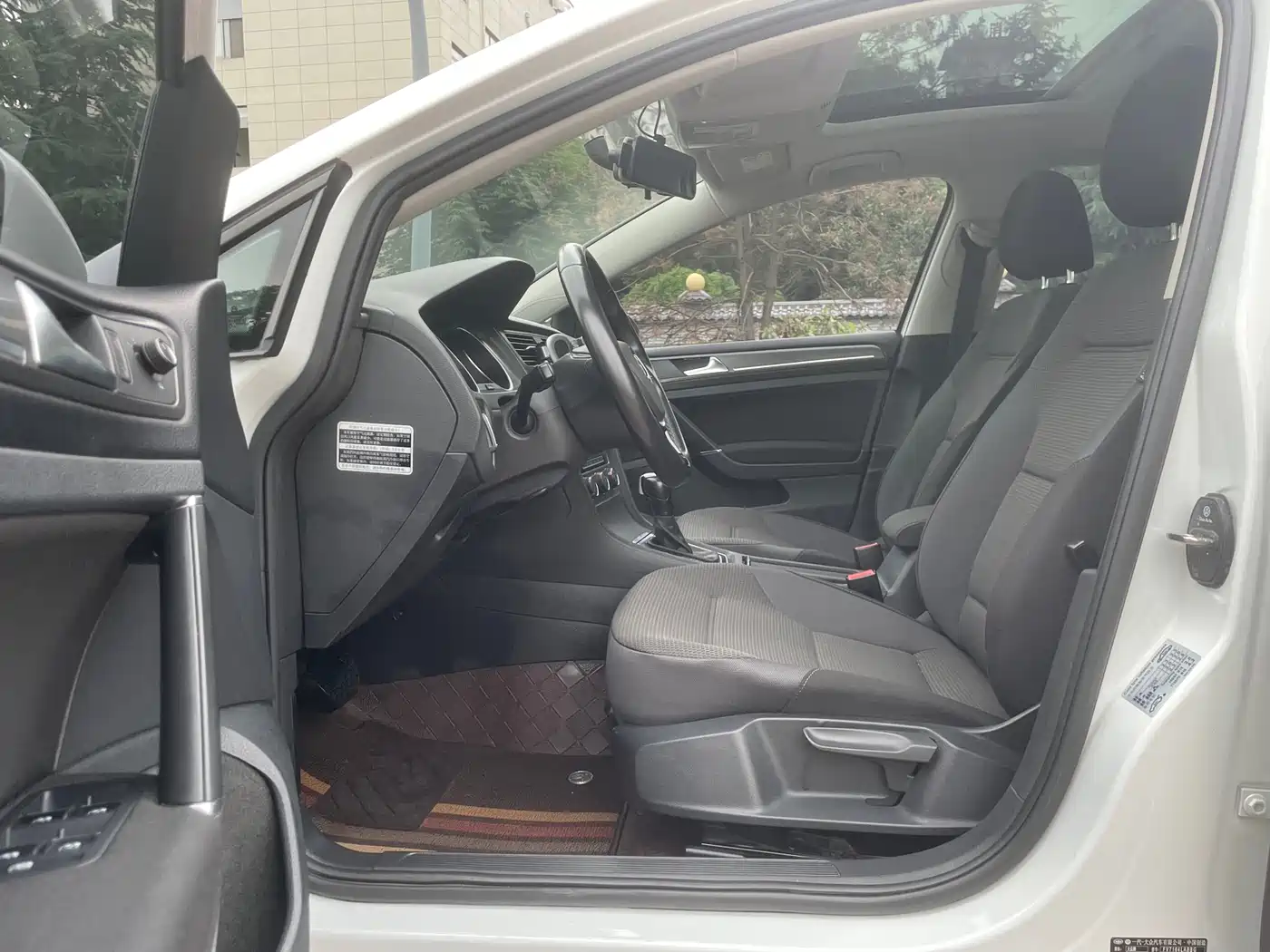 Volkswagen Golf 2016 1.6L Automatic Comfort фото 4