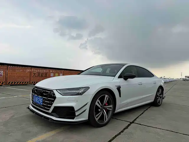Audi A7L 2023