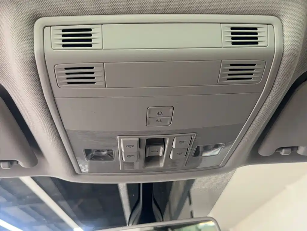 Volkswagen Tharu 2020 280TSI 2WD Luxury Edition China VI фото 11