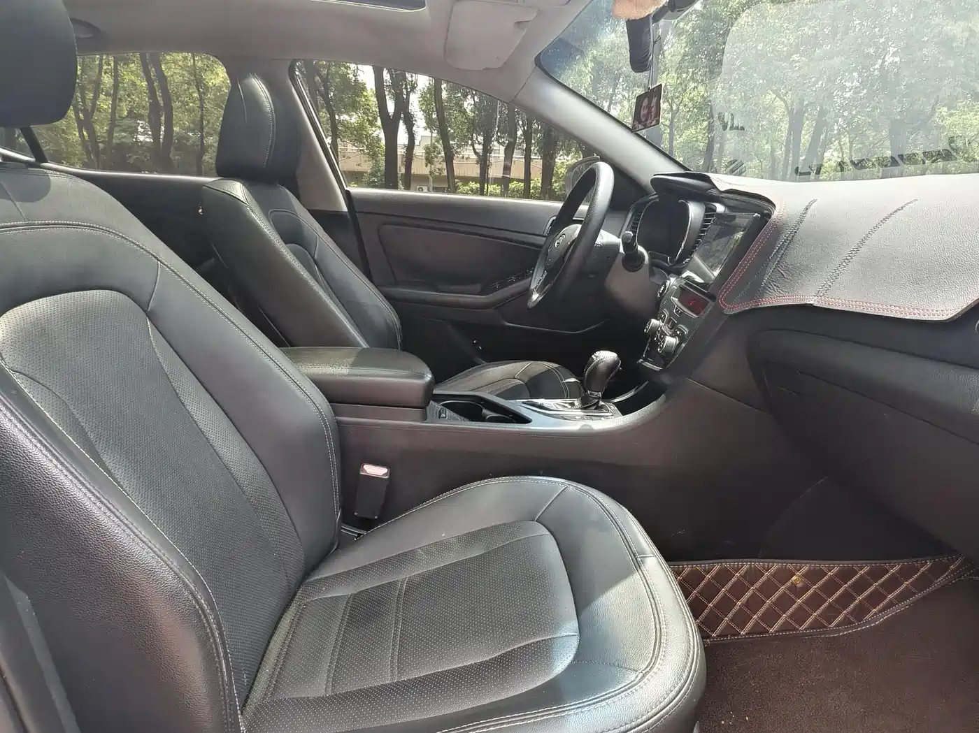 Kia K5 2012 2.0L Automatic DLX-2 фото 5