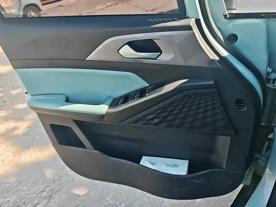 Фото 6 - Geely Geometry E Firefly