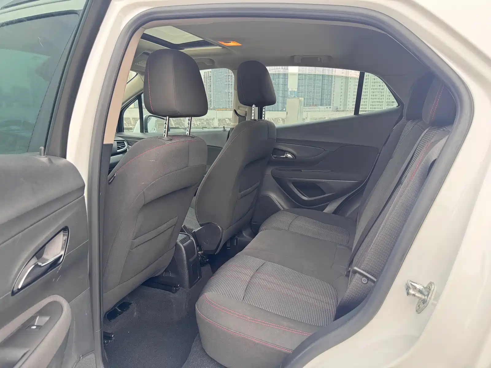 Фото 15 - Buick Encore