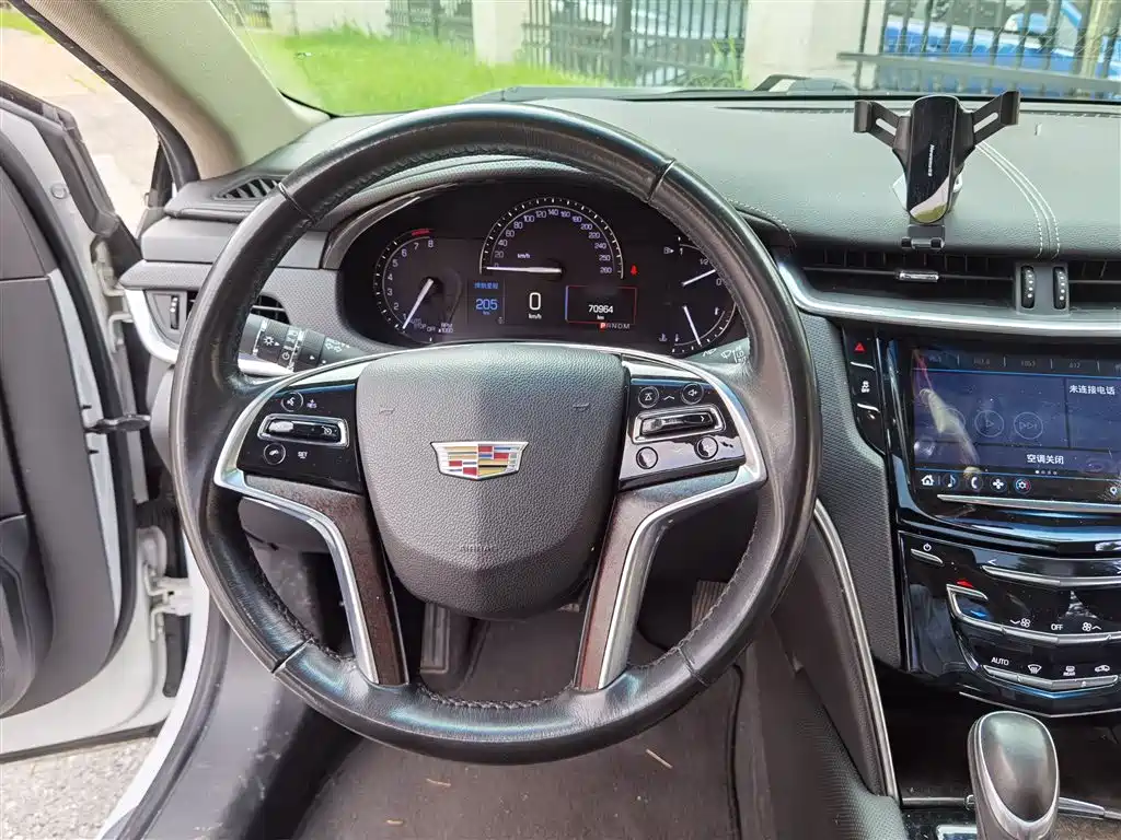 Cadillac XTS 2018 28T Technology фото 11