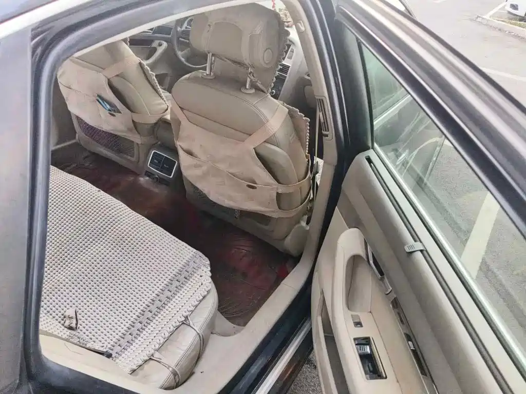 Фото 11 - Audi A6L