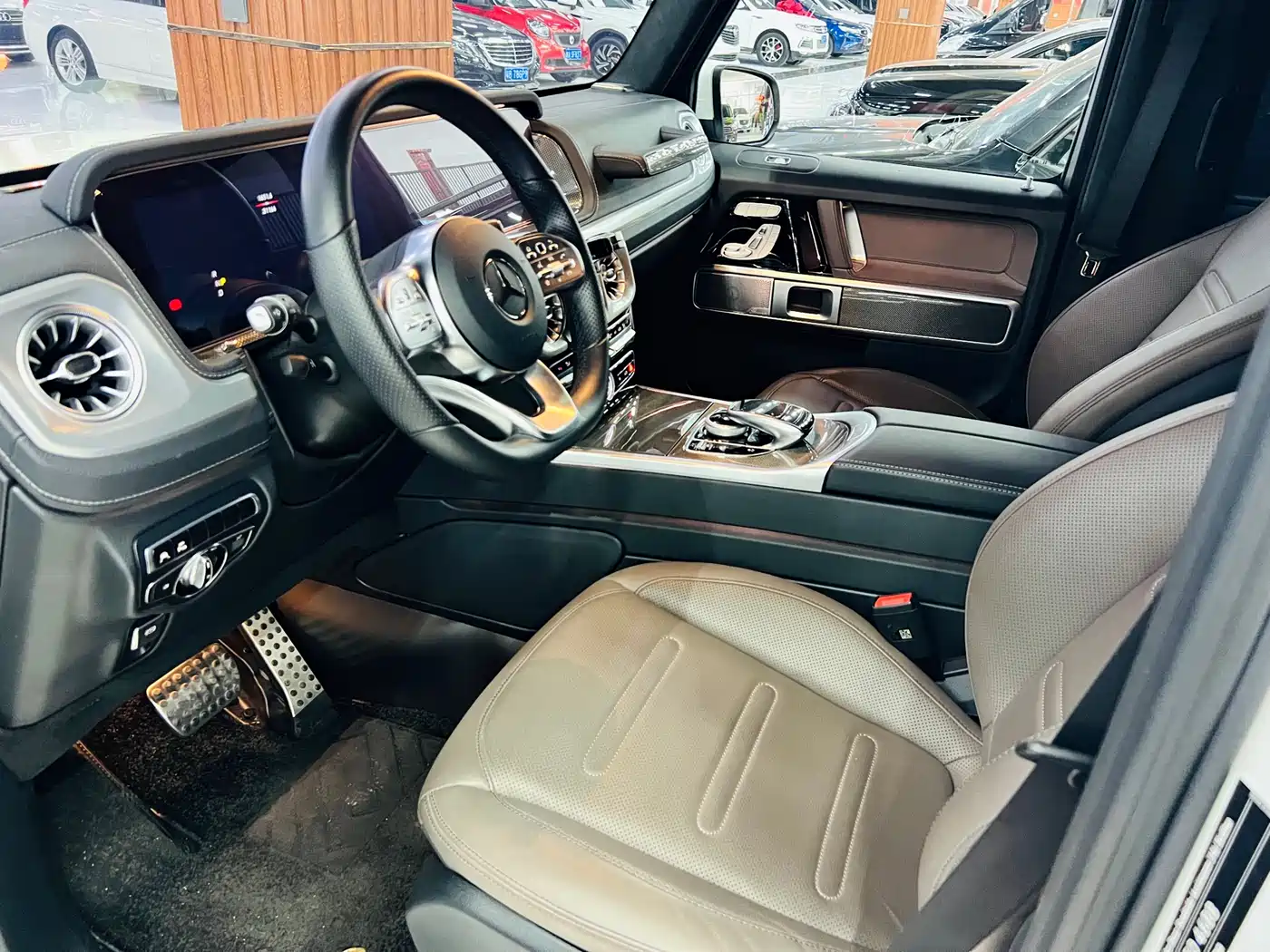 Mercedes-Benz G-Class 2024 G 500 фото 4