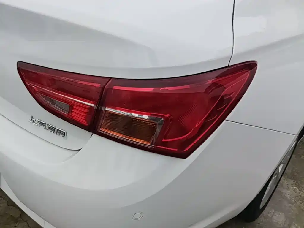 Фото 8 - Buick Verano