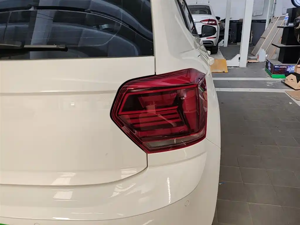 Volkswagen Polo 2021 Plus 1.5L Automatic Colorful Tech Edition фото 8