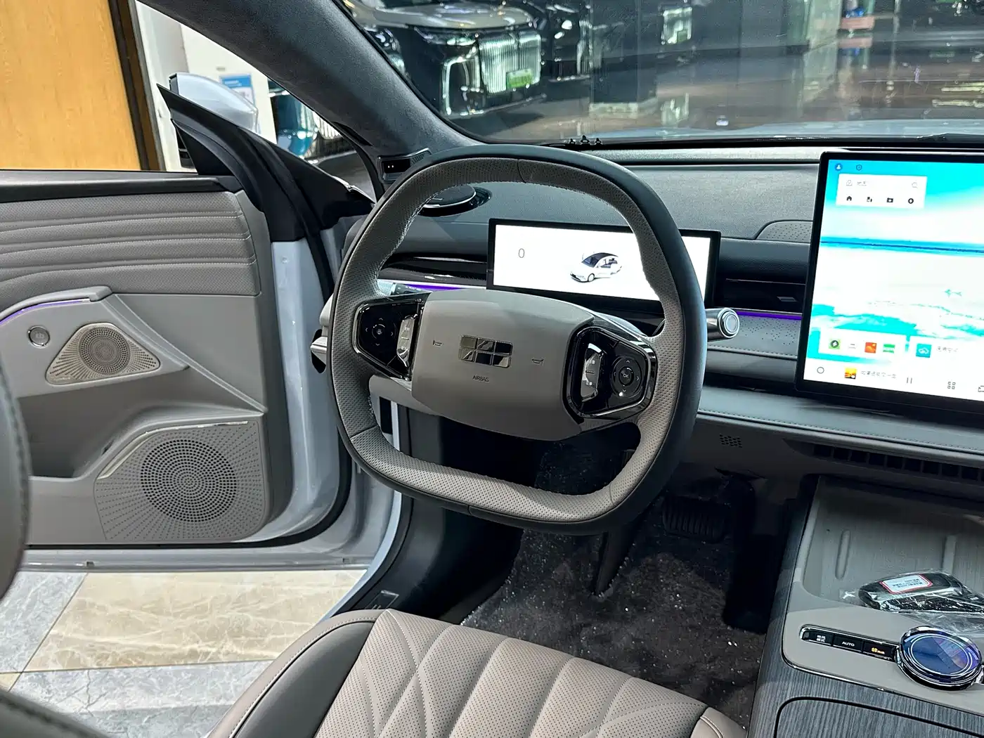 Geely Galaxy Galaxy Xingyao 8 2025 130km EM-P Explorer Edition фото 11