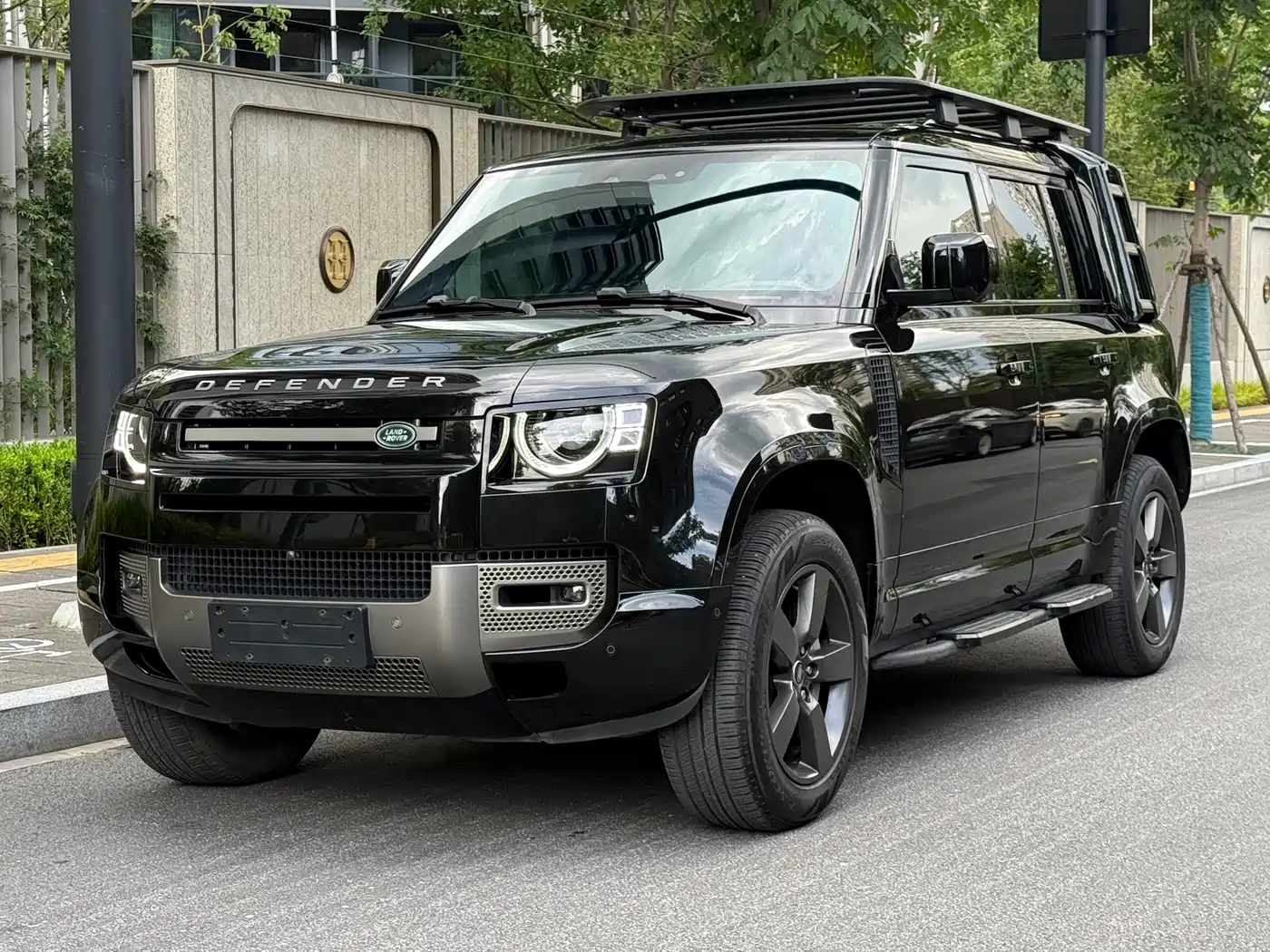 Land Rover Defender 2023 Model 110 3.0T P400 X-DYNAMIC HSE