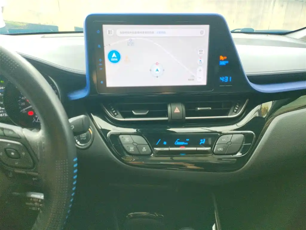 Toyota C-HR 2018 2.0L Leading Sunroof Edition V фото 6